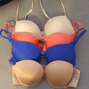 Victoria’s Secret bras bundle!!! 😍